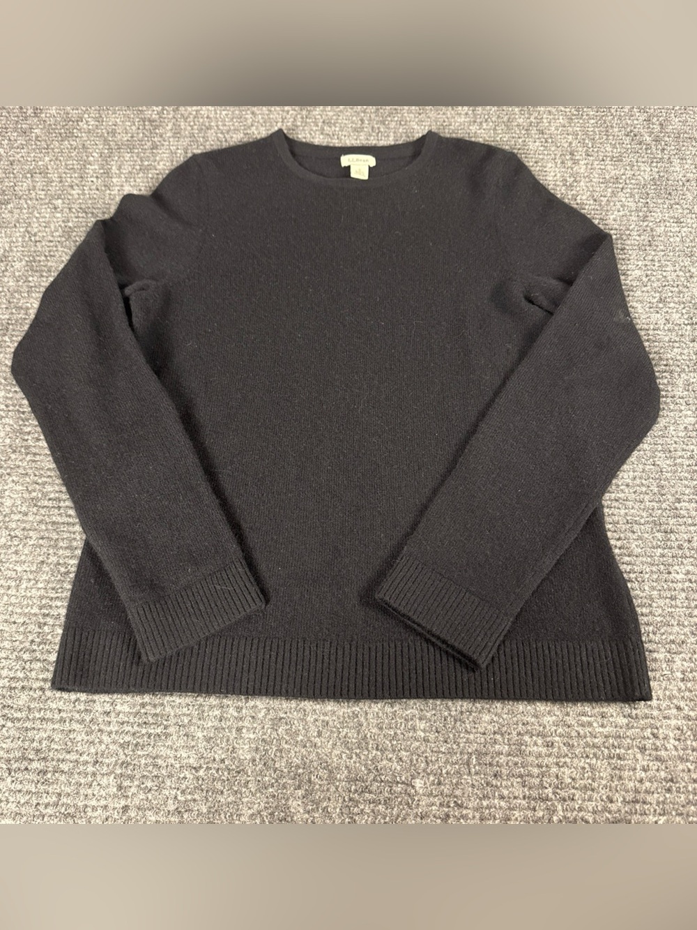 L.L. Bean Cashmere Sweater Womens Small Black Crewneck Pullover Quiet Luxury